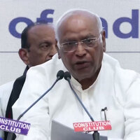 "Twisting, distorting history": Mallikarjun Kharge says BJP "inventing" category to prove who served longest as PM