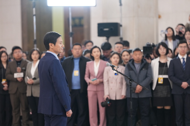 "AI Plus" discussions add futuristic vibes to political gatherings