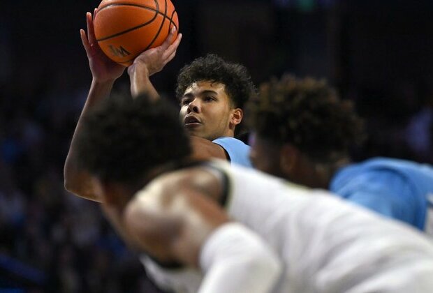 North Carolina's Puff Johnson to transfer