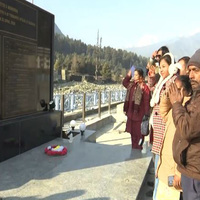 Tourists pay tribute at Shaheed Marg in Pahalgam, recall victims of April 22 terror attack