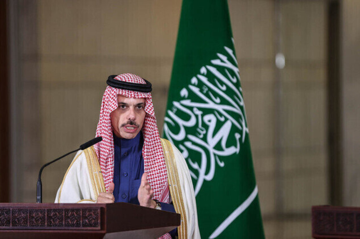Saudi Arabia threatens military action against Iran