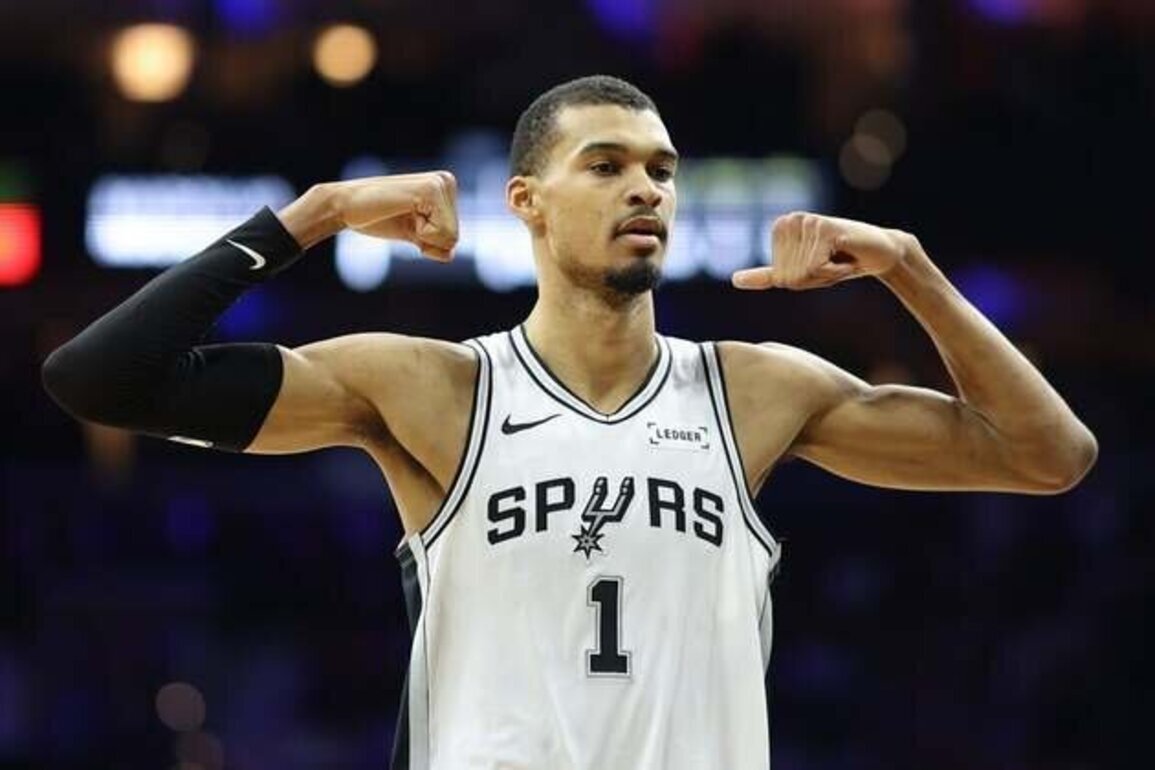 Spurs put 8 in double figures, demolish short-handed 76ers
