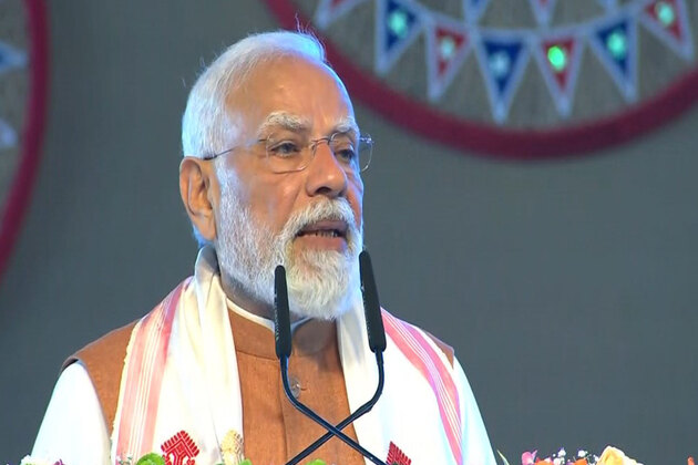 "Deeply saddened": PM Modi expresses condolences over Chitradurga accident, announces ex-gratia