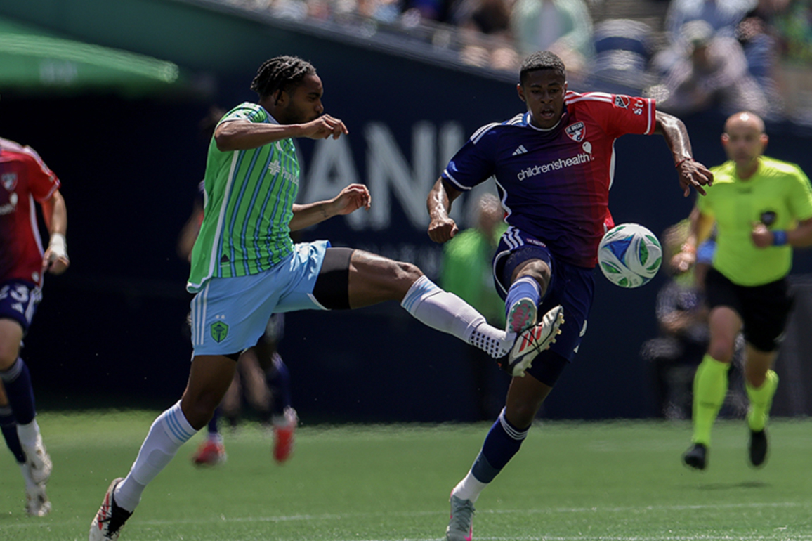 Rusnk's late PK lifts Seattle Sounders over FC Dallas 1-0