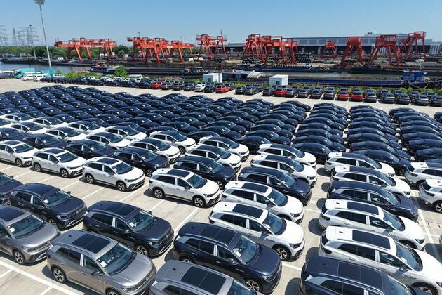 Update: China's new energy vehicle registrations hit record 5.62 mln in H1 2025