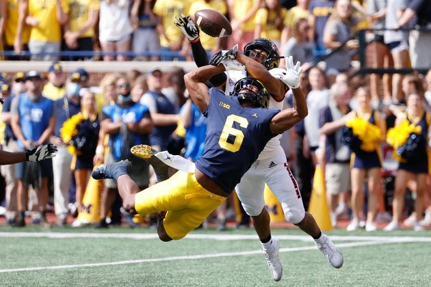 Blake Corum fuels No. 25 Michigan in rout of Northern Illinois