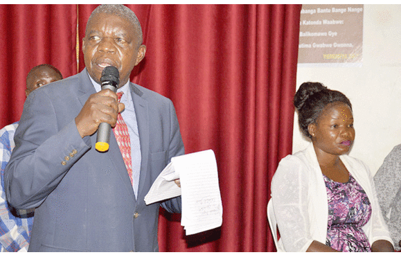 Pookina Mayiga ng'ayogera eri aba SACCO ya Lukaya Fans Club. Pookina Mayiga ng'ayogera eri aba SACCO ya Lukaya Fans Club.