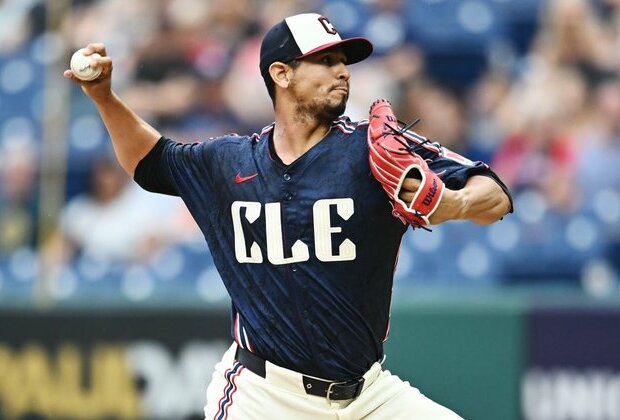 Yankees sign RHP Carlos Carrasco to minor league deal