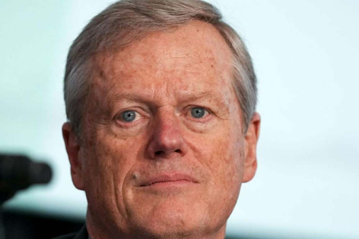 Democrats criticize effort to regulate college sports