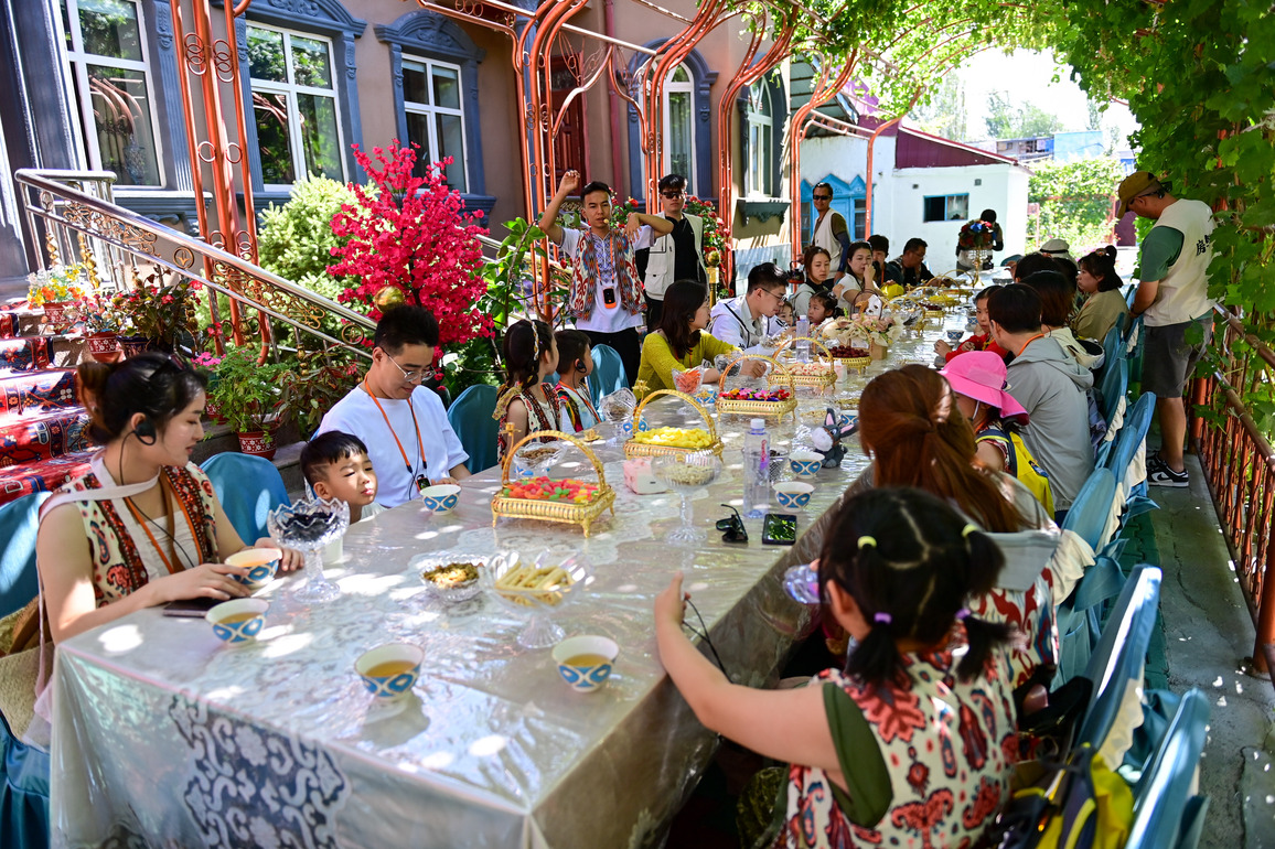 CHINA-XINJIANG-YINING-CULTURE-TOURISM-INTEGRATION (CN)