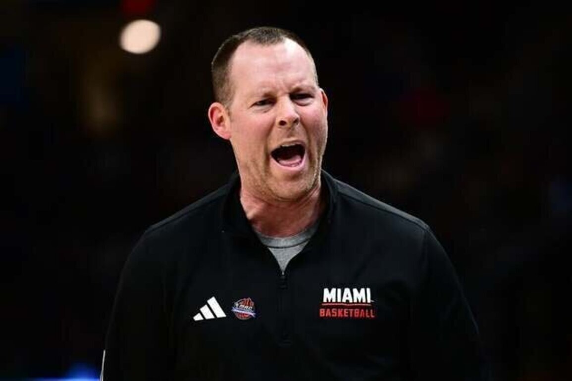 Luke Skaljac, unbeaten No. 22 Miami (Ohio) handle Bowling Green