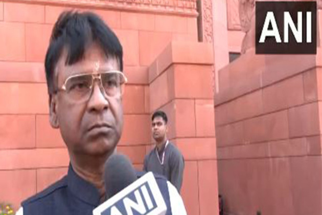 "Mamata Banerjee only thinks about her chair": BJP leader Khagen Murmu