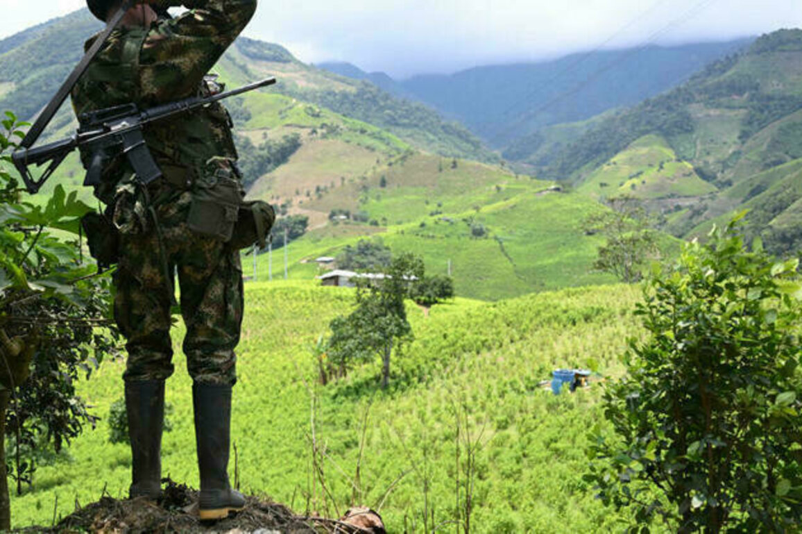 US decertifies Colombia in drug war for first time in nearly 30 years