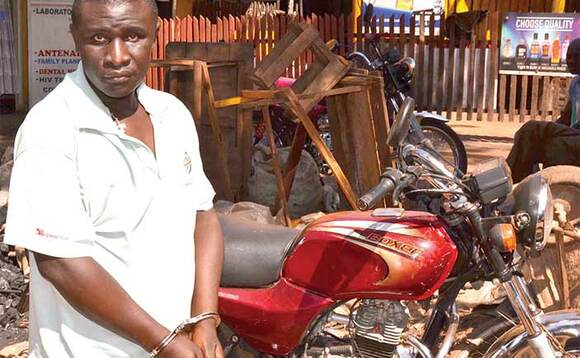 Muhayire ku mpingu ne bodaboda gye yabbye. Muhayire ku mpingu ne bodaboda gye yabbye.