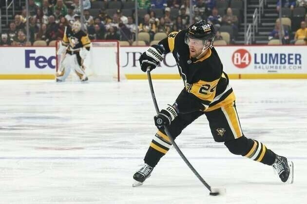 Reports: D Matt Grzelcyk signs 1-year contract with Blackhawks
