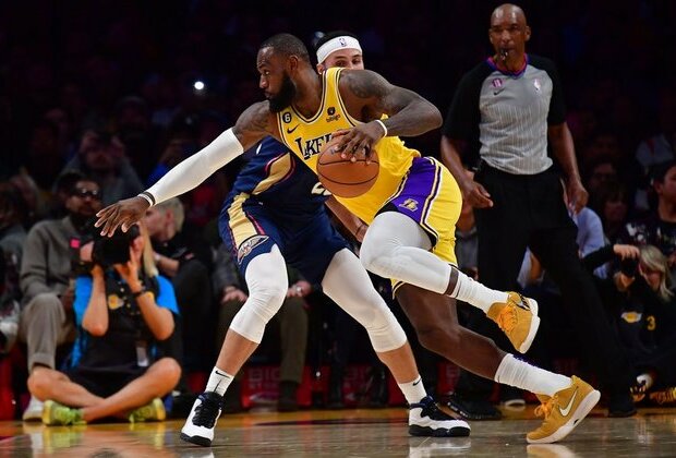 LeBron James' scoring quest continues as Lakers face Pelicans