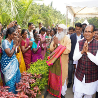 "Everything grown on agricultural land must belong to farmers": Sadhguru urges Shivraj Singh Chouhan to amend British-era laws