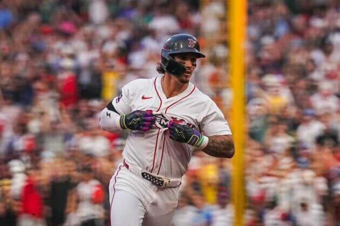 Jarren Duran, Brayan Bello lead streaking Red Sox over Royals
