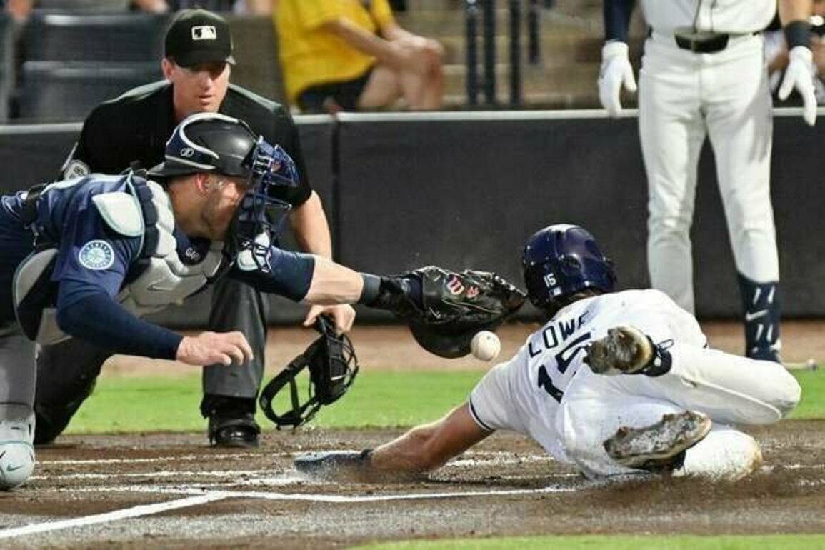 Rays pound 19 hits against M's, roll to 6th straight win
