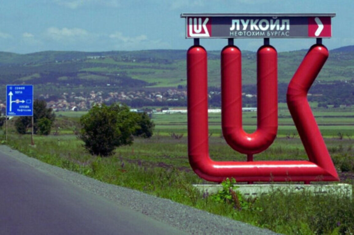 United Kingdom Prolongs Lukoil License for Operations in Bulgaria