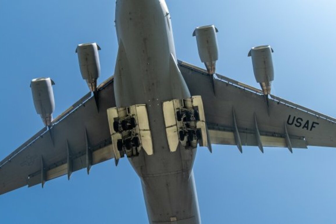 Plane spotters in Calgary hope for glimpse of Air Force 1 at G7