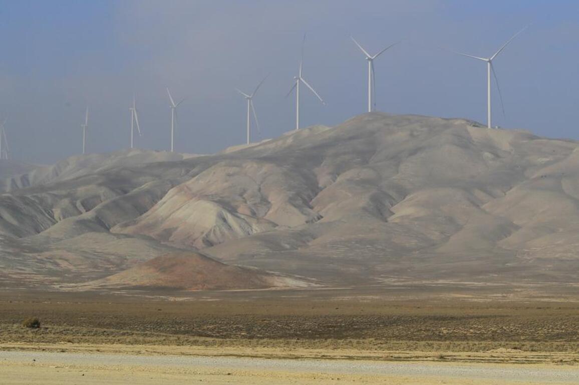 Feature: Chinese-built wind farm powers Azerbaijan's clean energy drive