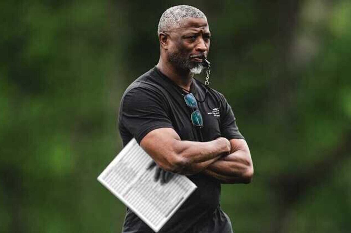 NFL.com Crowns Jets HC Aaron Glenn a 'Winner' After Schedule Release