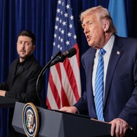 "Russia wants to see Ukraine succeed," Trump says as Zelenskyy stands beside him after peace talks