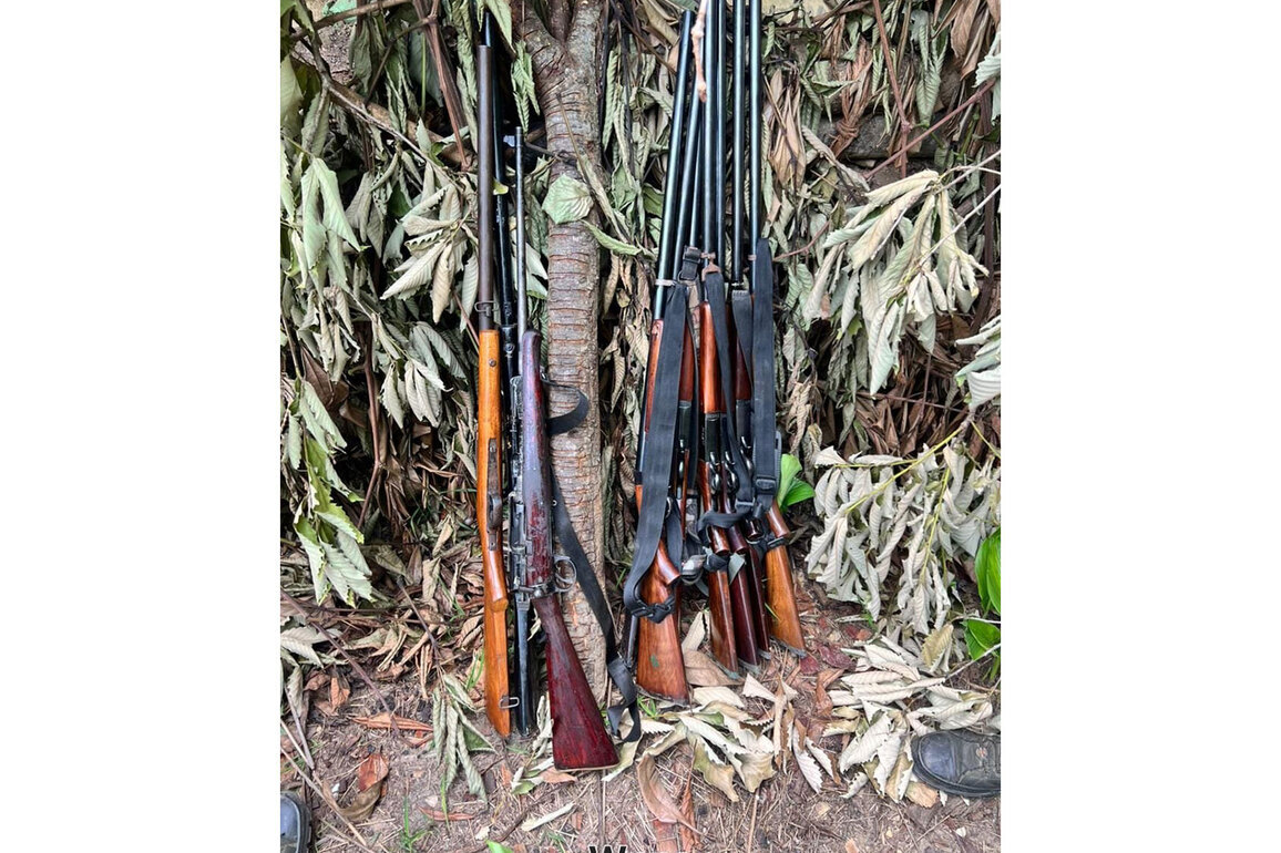 Manipur Police detain eight arm persons, recover wapons in joint operation