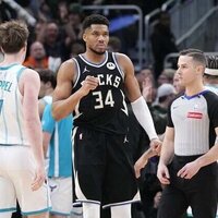 NBA roundup: Giannis Antetokounmpo sets 30-10-5 mark in Bucks' win