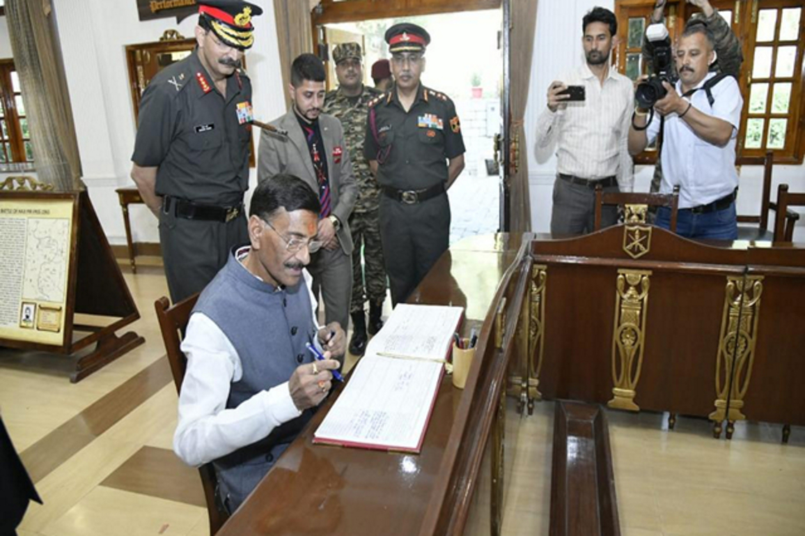 Shimla: MoS Defence Sanjay Seth visits Army Training Command