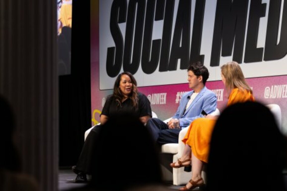 How Urban Outfitters Builds Community on Social Media