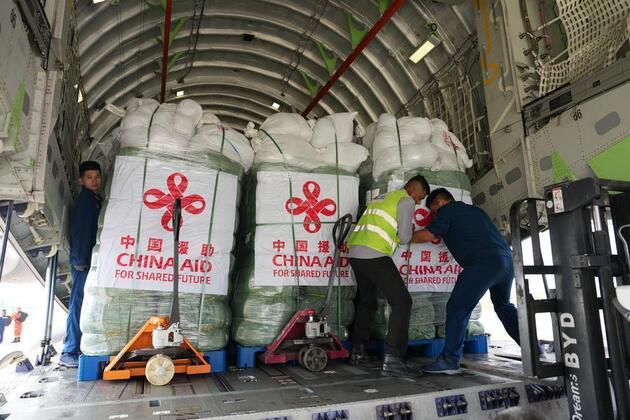 Chinese relief supplies arrive in Nepal