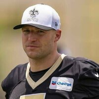 Saints' Taysom Hill, Foster Moreau active vs. Giants