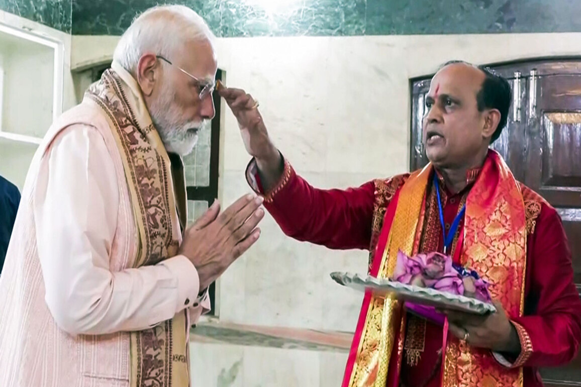 "CR Park known for its strong association with Bengali culture": PM Modi