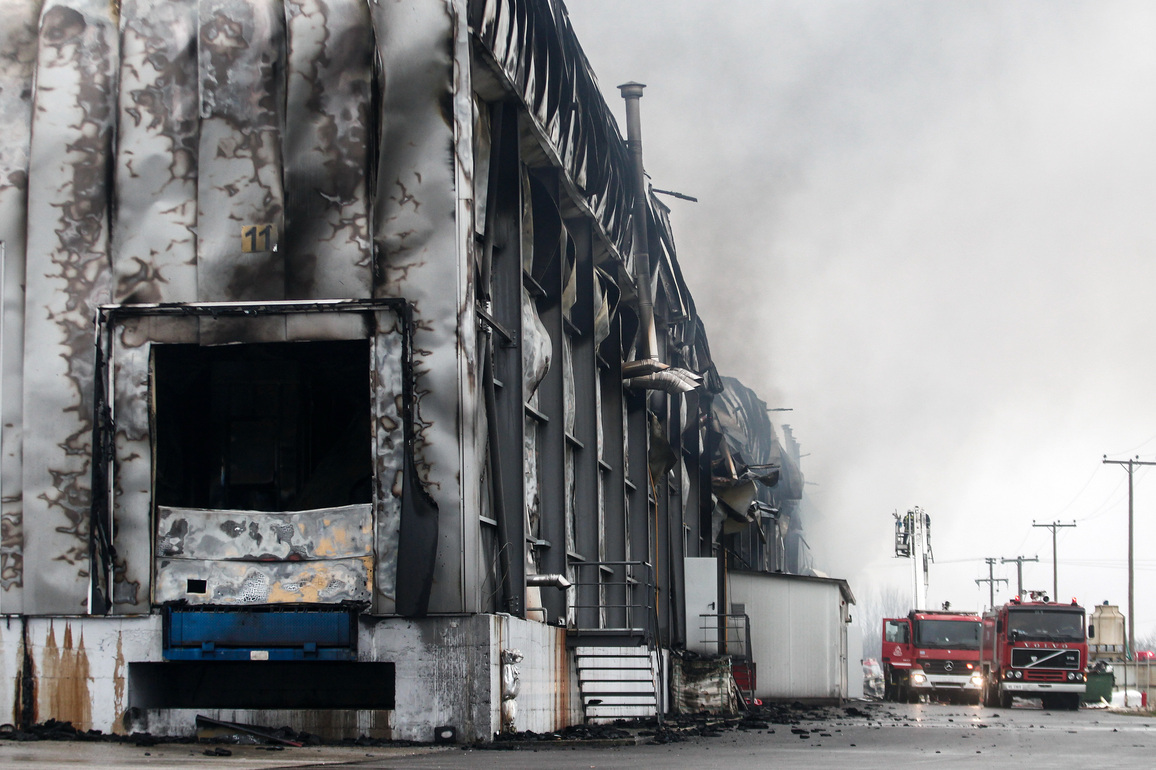 (SpotNews) GREECE-TRIKALA-FOOD FACTORY-EXPLOSION