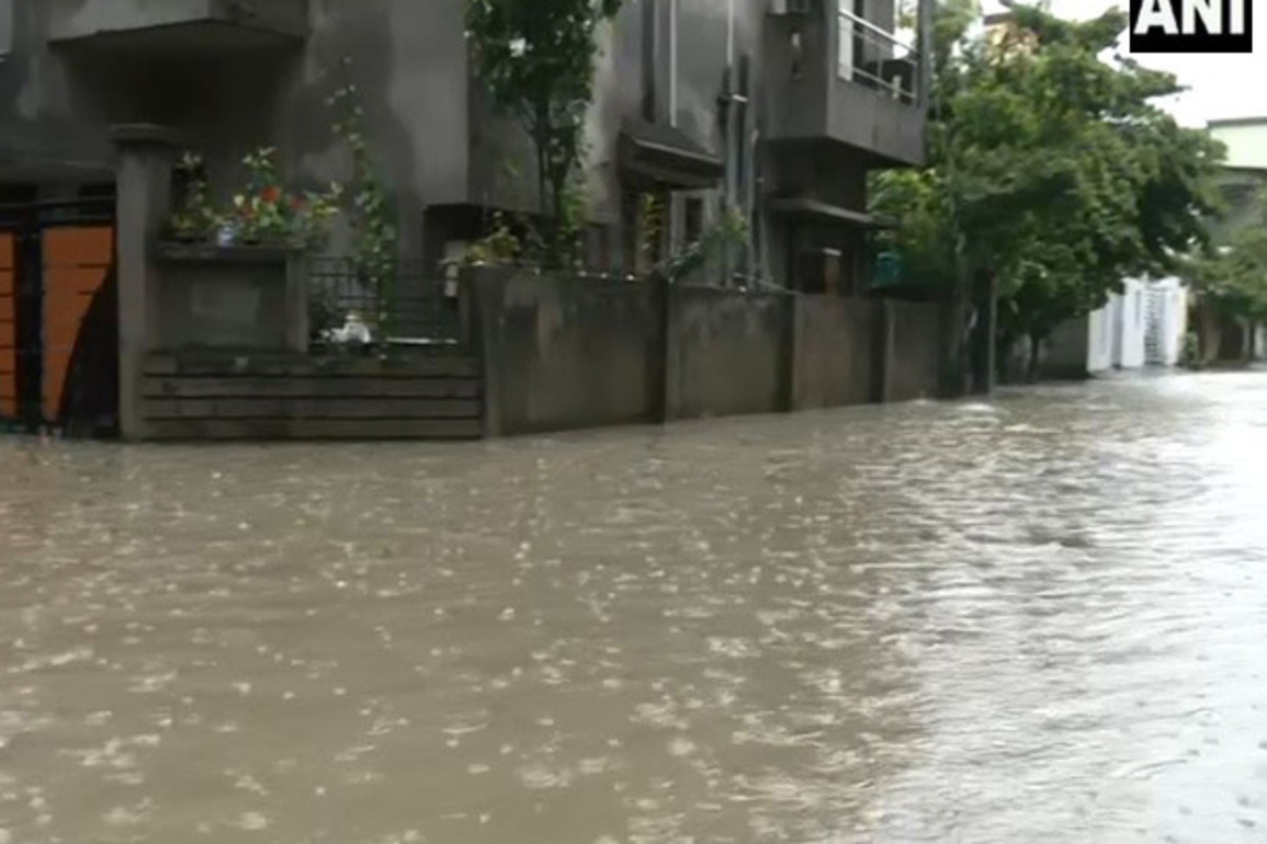 Nagpur: Severe waterlogging after heavy rainfall, NMC begins rescue operation, dewatering