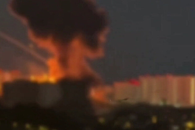 Kiev suffers partial blackouts amid reported missile strikes 