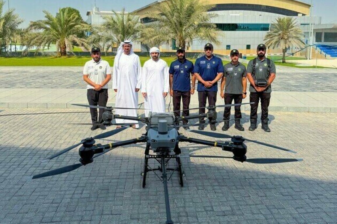 Hamdan bin Mohammed meets with Dubai Civil Defence team