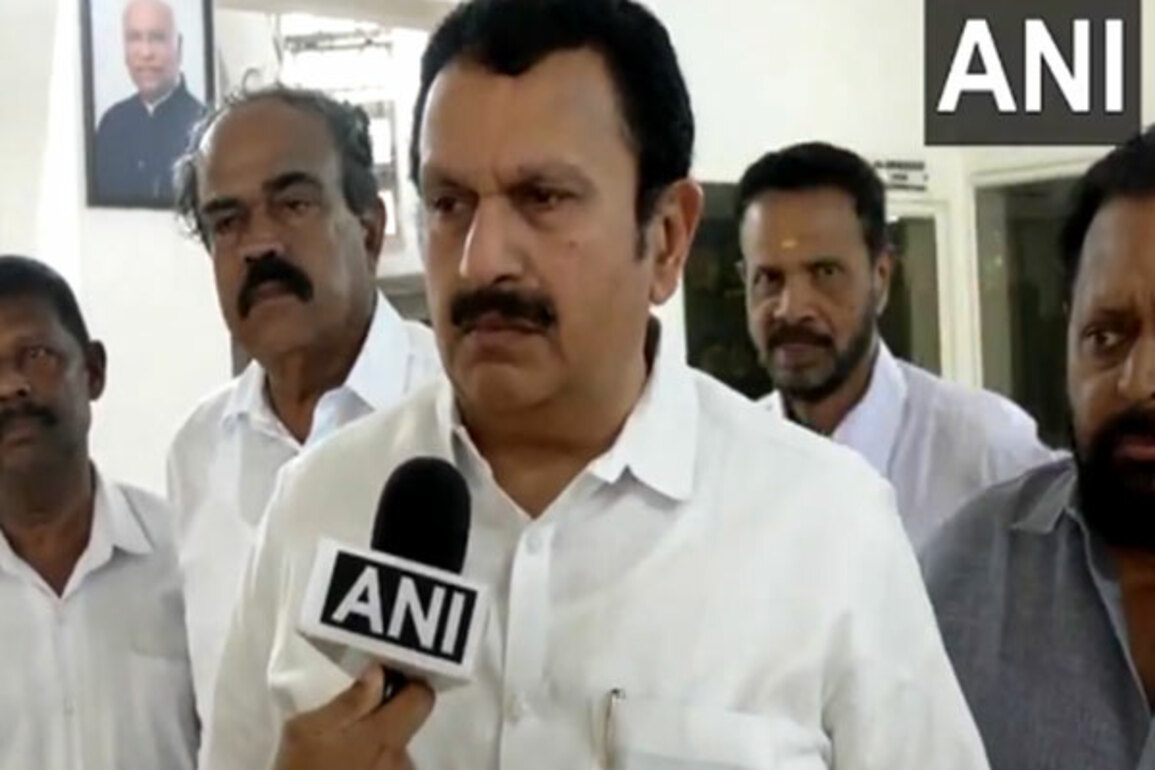 "Will not cooperate with him in Kerala": Congress' K Muraleedharan issues open warning to Shashi Tharoor