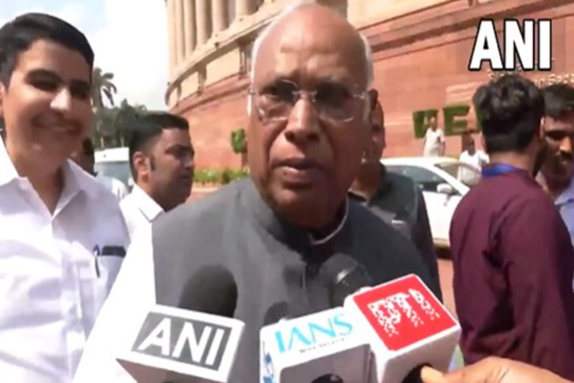 Not beneficial for democracy if NDA sits on throne by vote theft: Congress chief Kharge