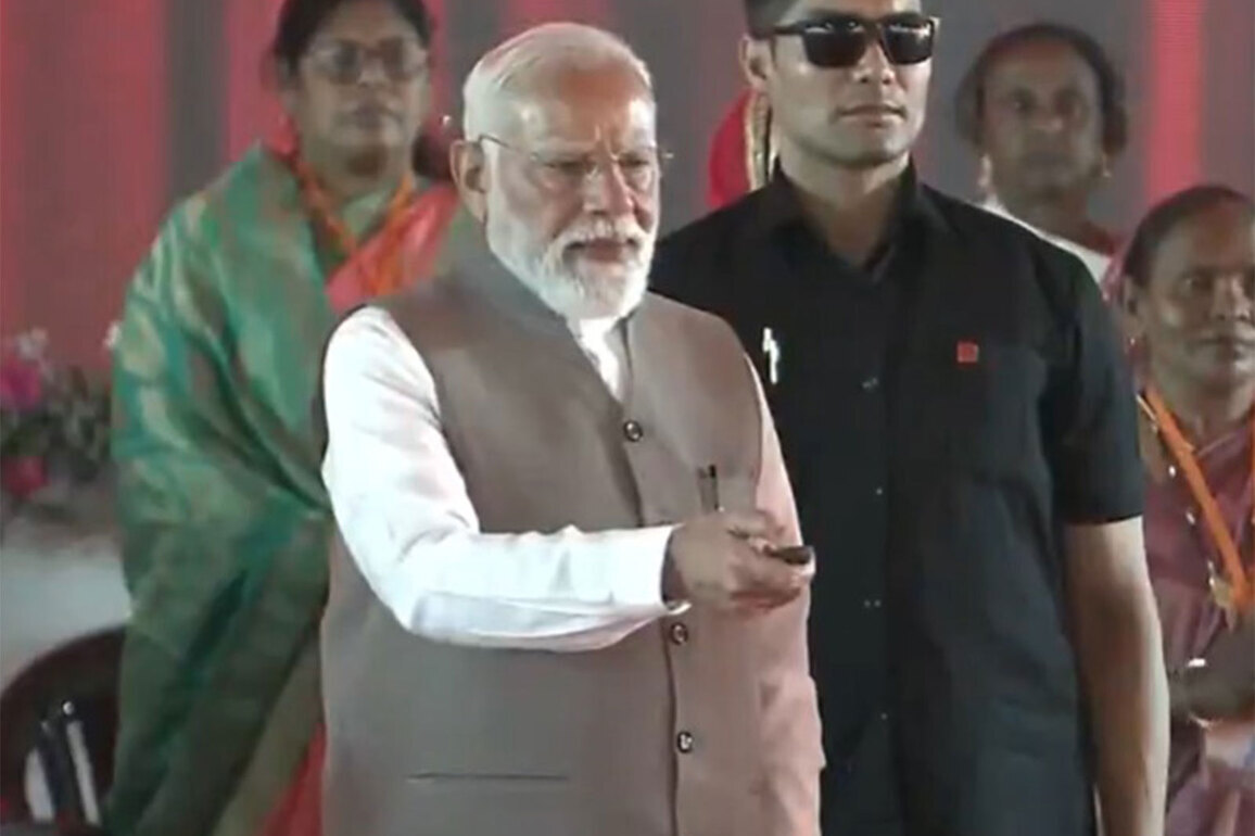 PM Modi unveils projects worth Rs 6,350 crore at Mahila Sammelan in Varanasi