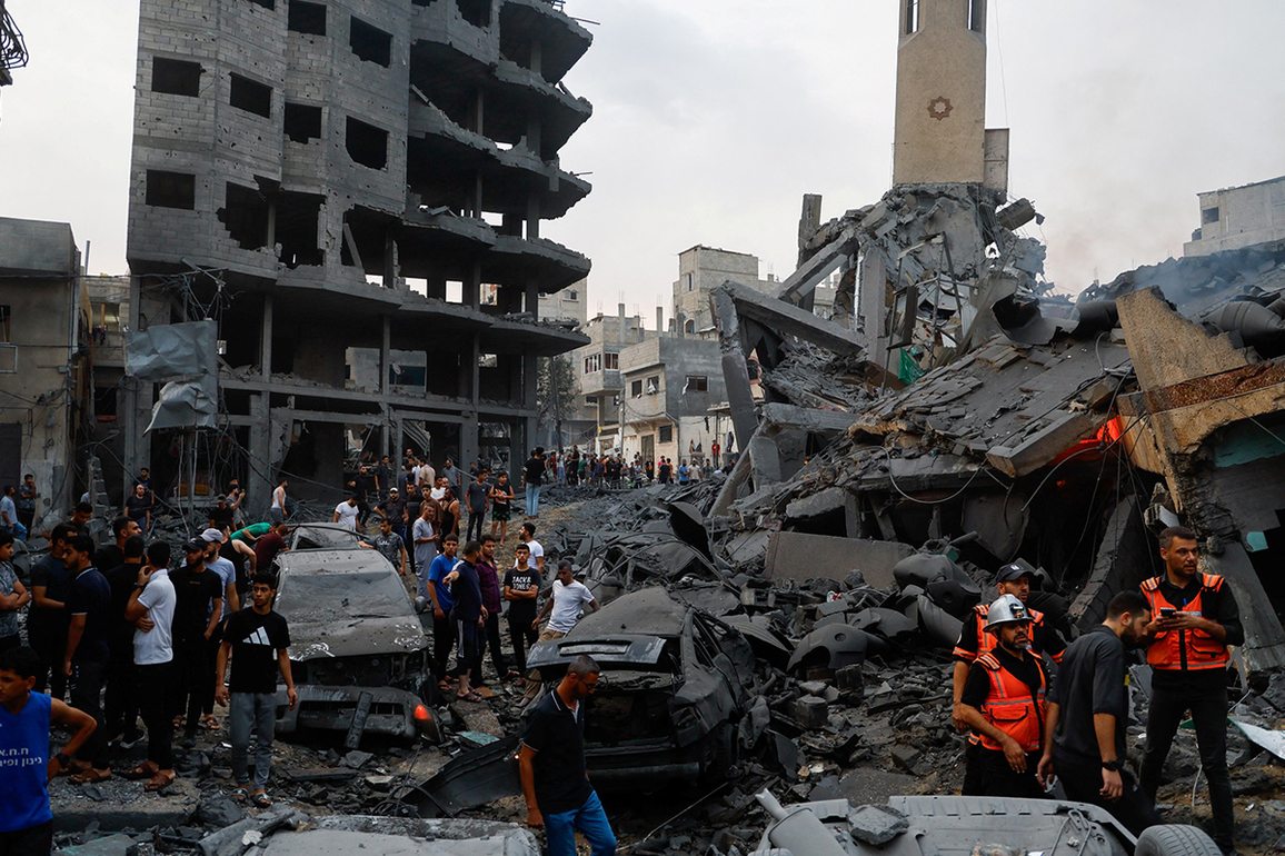Israel strikes near Syrian Presidential compound amid Druze-Sunni clashes