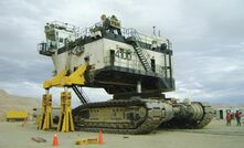 The Enerpac EVO Sychronous Lifting System in action.