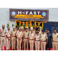 Hyderabad Police busts food unit preparing samosas in "unhygienic conditions," one apprehended