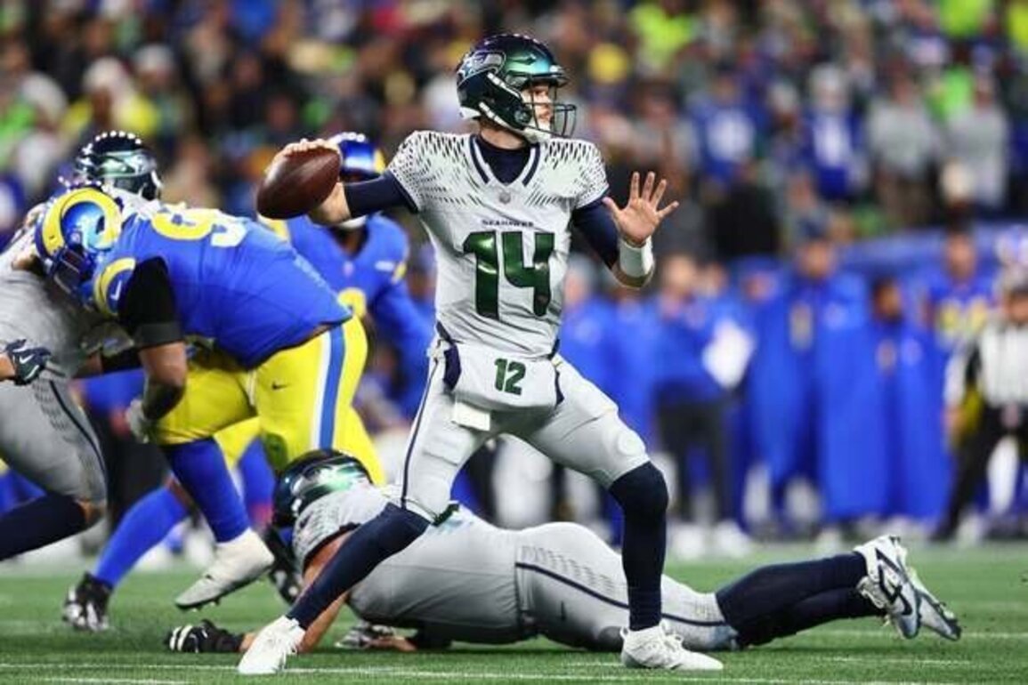 Three 2-point conversions lead Seahawks' rally for OT win over Rams