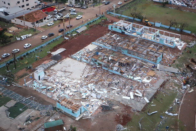 Brazil: Six killed, around 750 injured as powerful tornado devastates Parana state