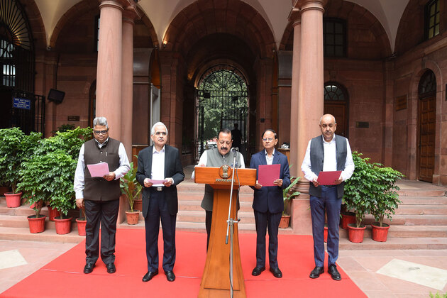 Union Minister Jitendra Singh administers Ekta pledge on Rashtriya Ekta Diwas