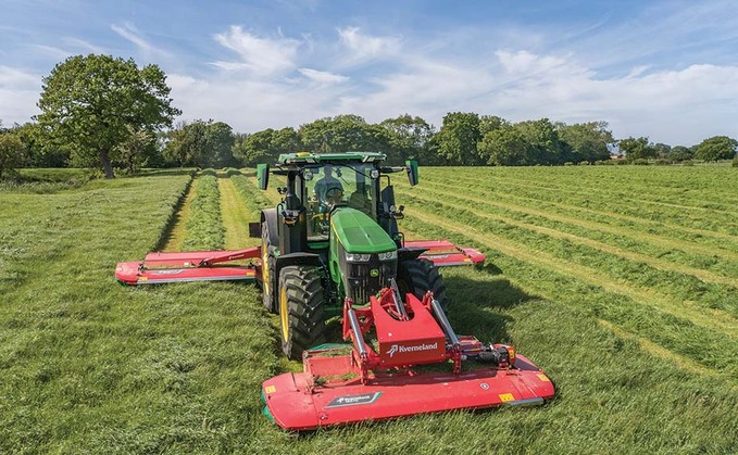 Review: Has John Deere finally got the 7R tractor series right?
