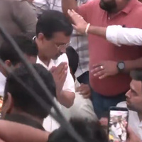 Former Delhi CM Arvind Kejriwal, other AAP leaders visit Palam blaze site, meet with bereaved families